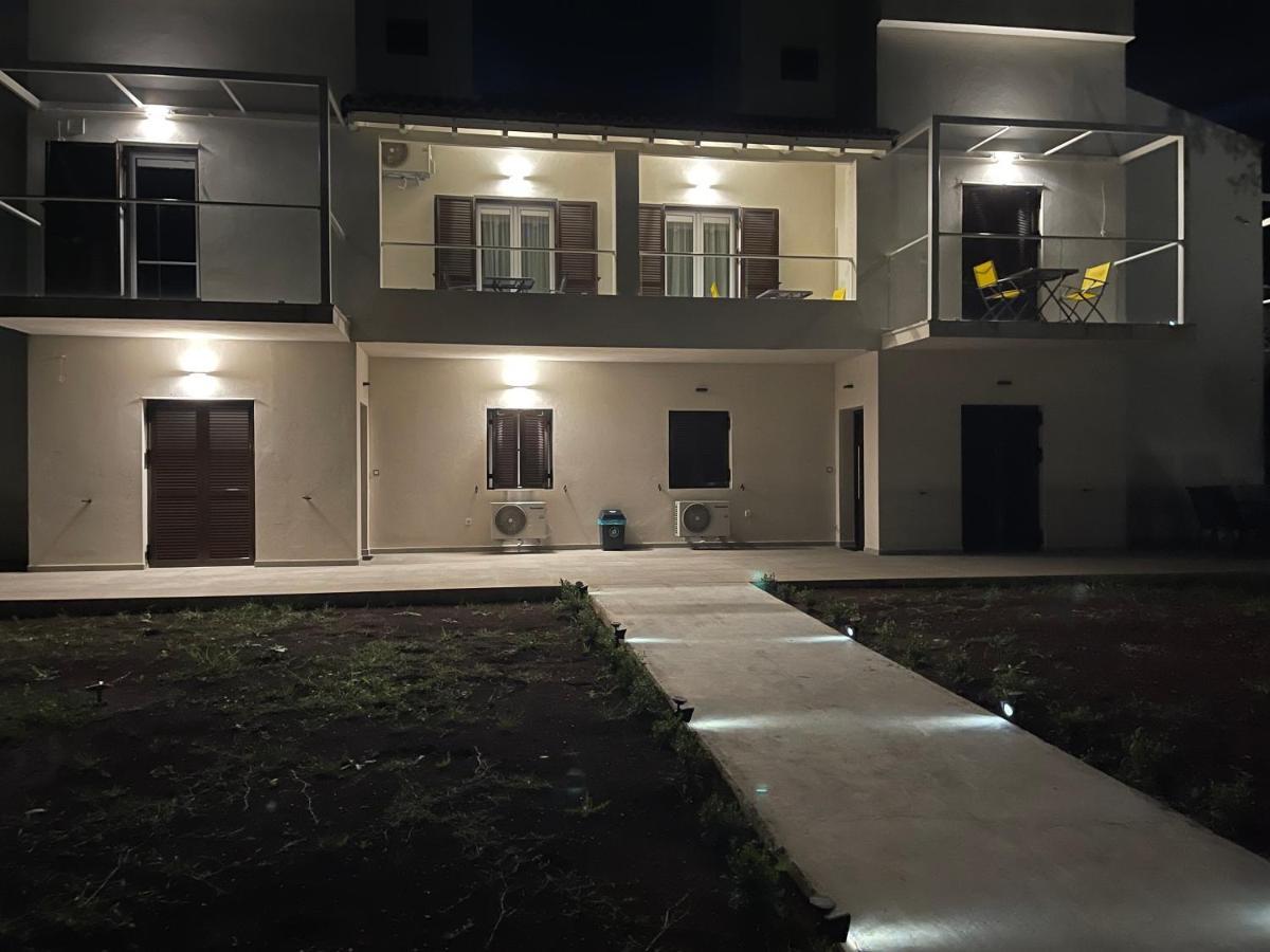 Villa Rodelia Рода Екстер'єр фото