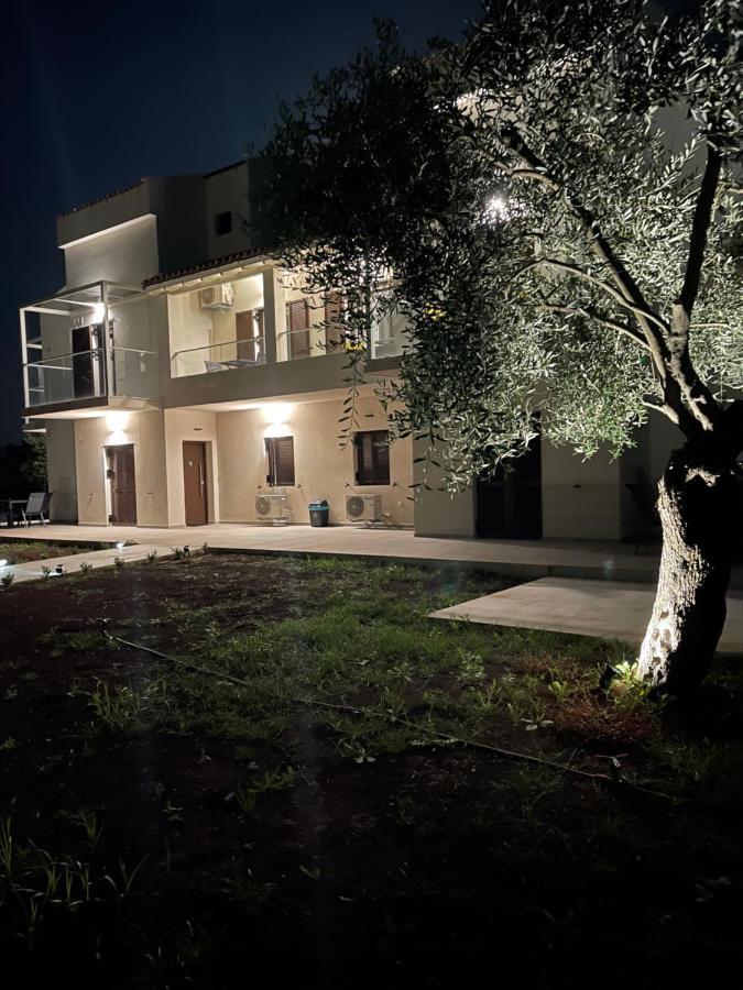Villa Rodelia Рода Екстер'єр фото