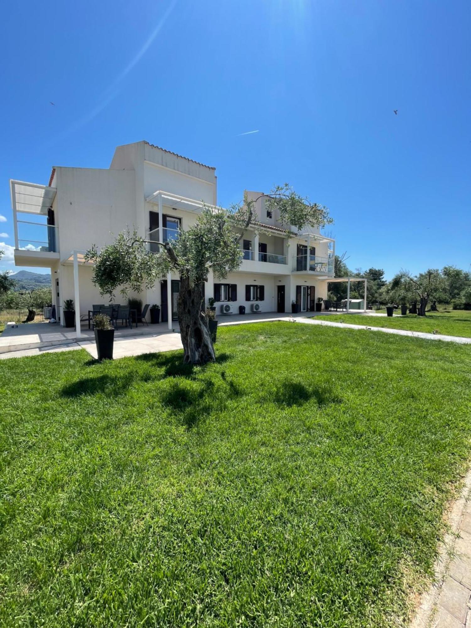 Villa Rodelia Рода Екстер'єр фото